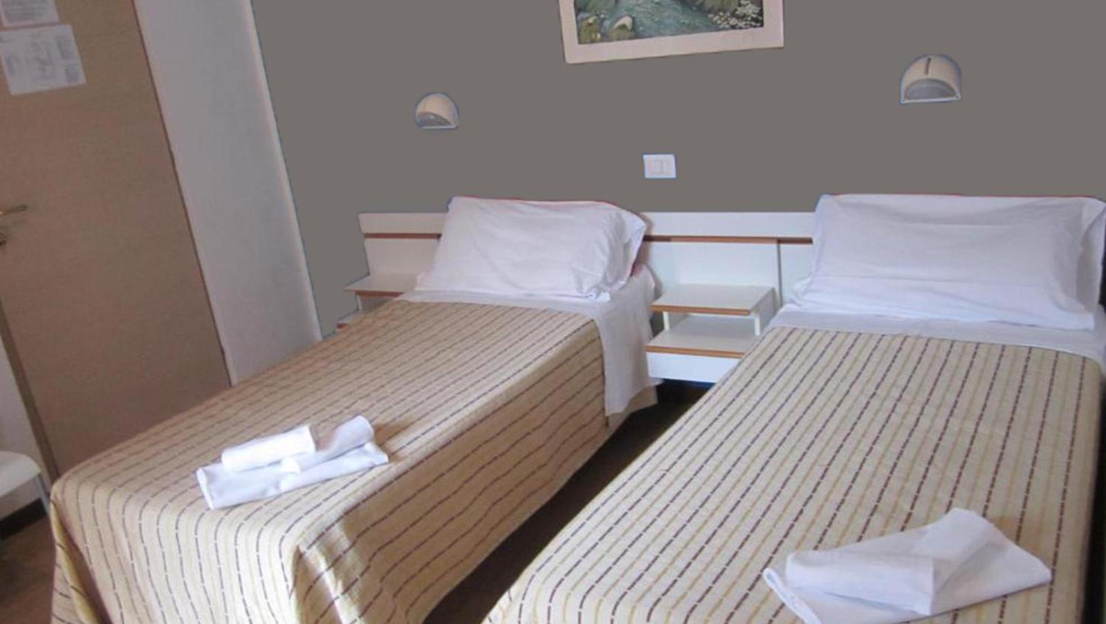 Hotel Eriale Rimini Ngoại thất bức ảnh