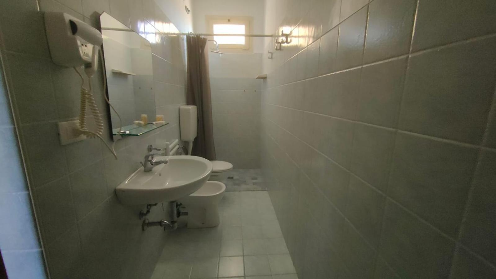 Hotel Eriale Rimini Ngoại thất bức ảnh