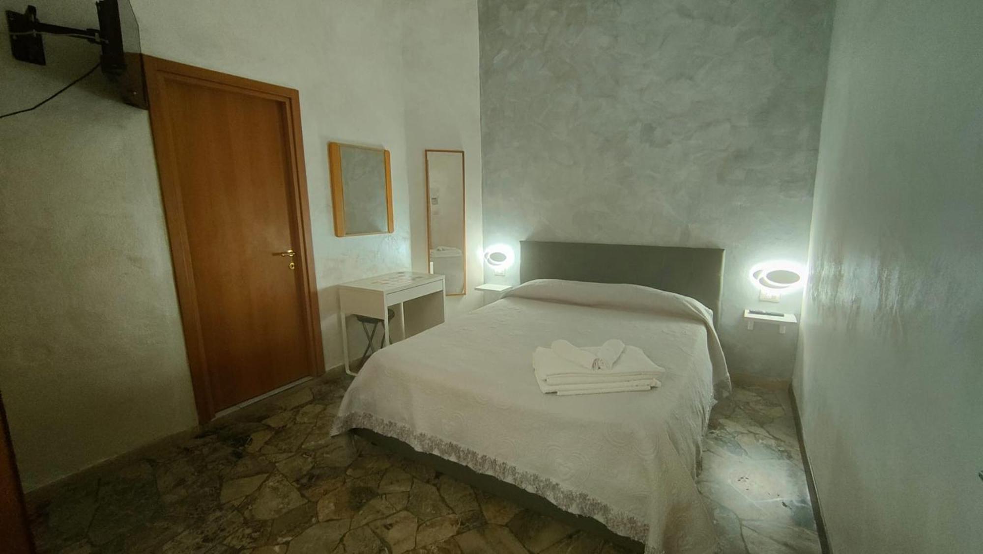 Hotel Eriale Rimini Ngoại thất bức ảnh