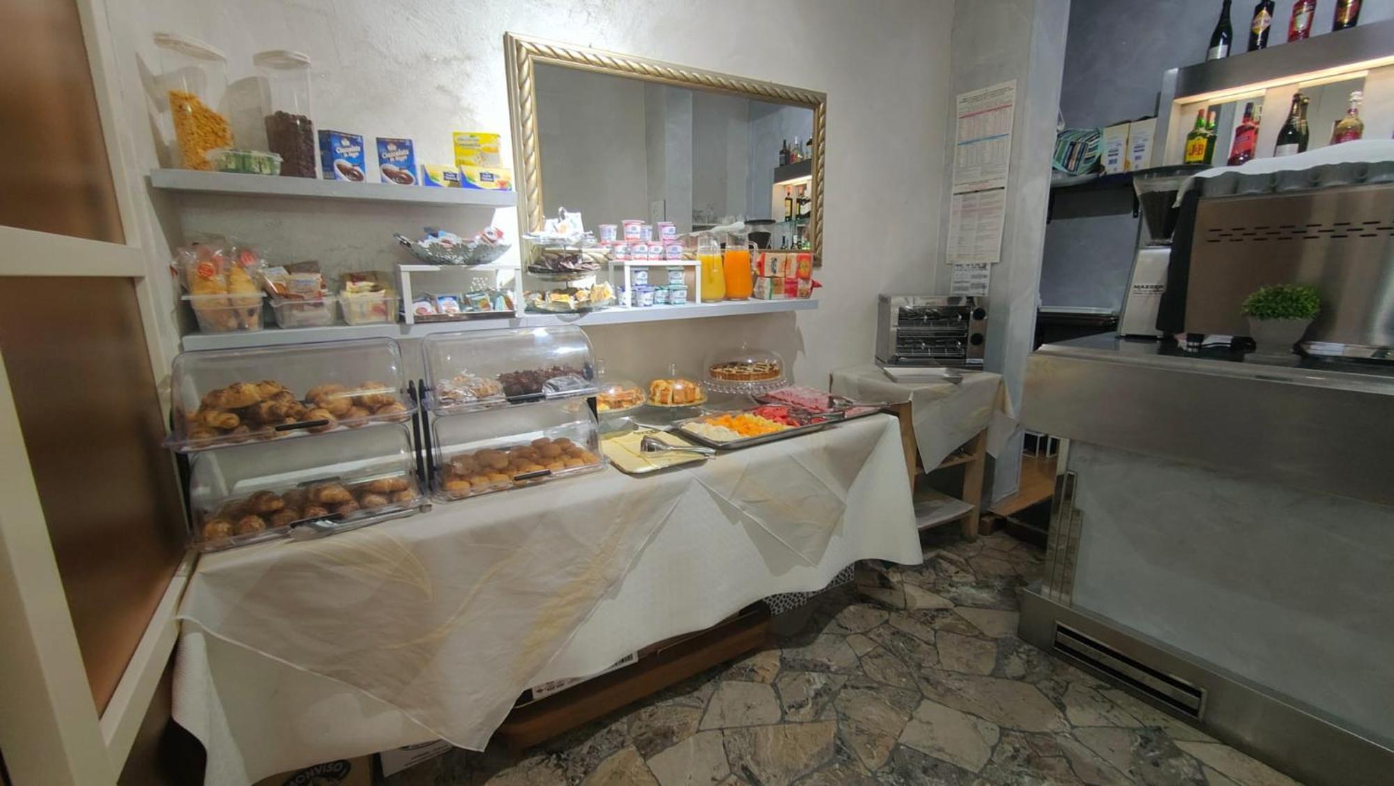 Hotel Eriale Rimini Ngoại thất bức ảnh