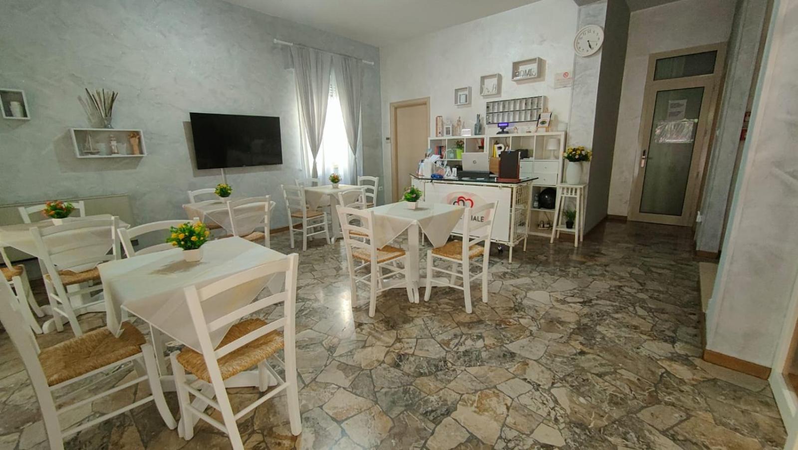 Hotel Eriale Rimini Ngoại thất bức ảnh