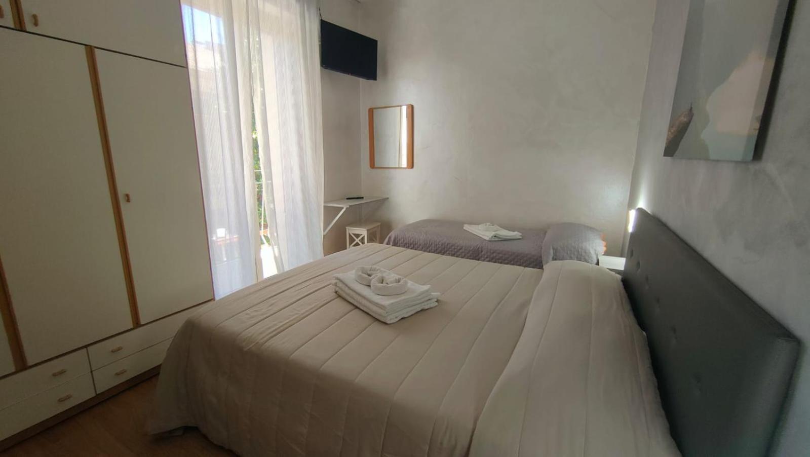 Hotel Eriale Rimini Ngoại thất bức ảnh