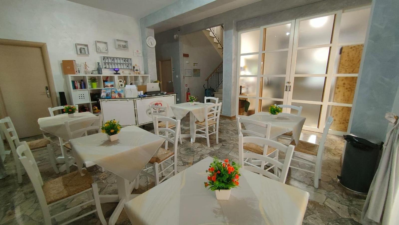 Hotel Eriale Rimini Ngoại thất bức ảnh