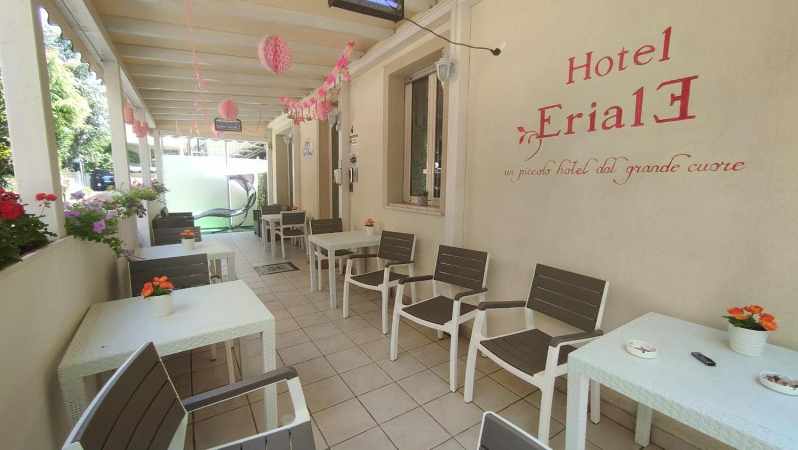Hotel Eriale Rimini Ngoại thất bức ảnh