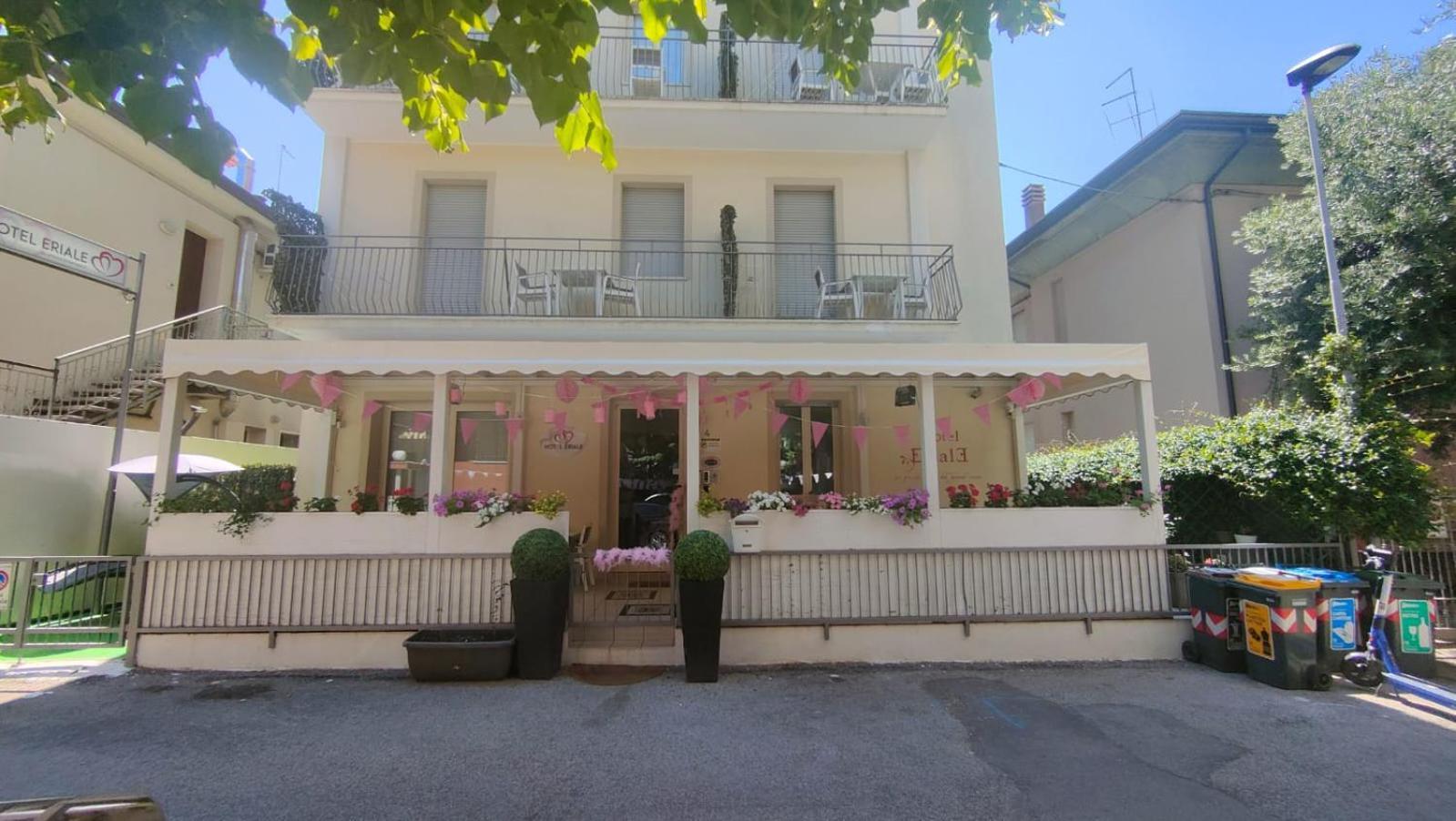 Hotel Eriale Rimini Ngoại thất bức ảnh